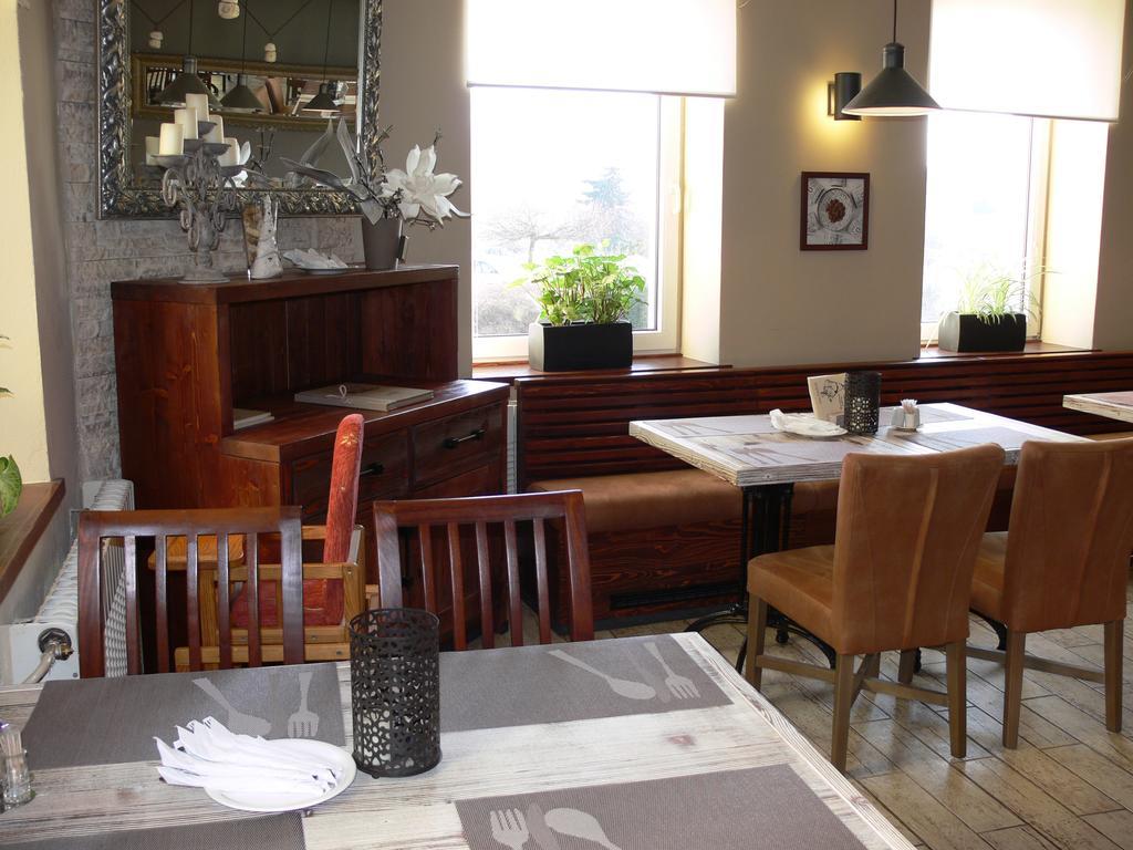 יאבלונק נאד ניסו Hotel Na Baste מראה חיצוני תמונה